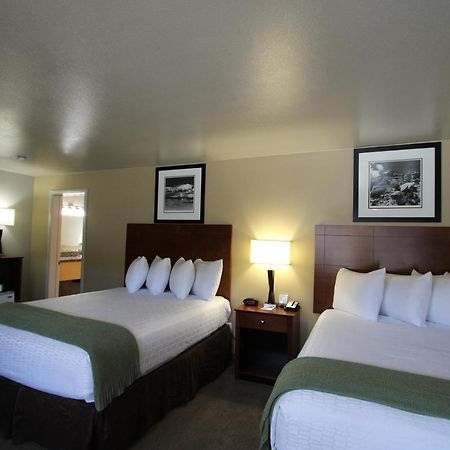 Dinosaur Inn & Suites เวอร์นอล ภายนอก รูปภาพ